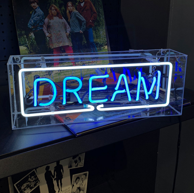 Customizable Retro Neon Light for Bar Decoration
